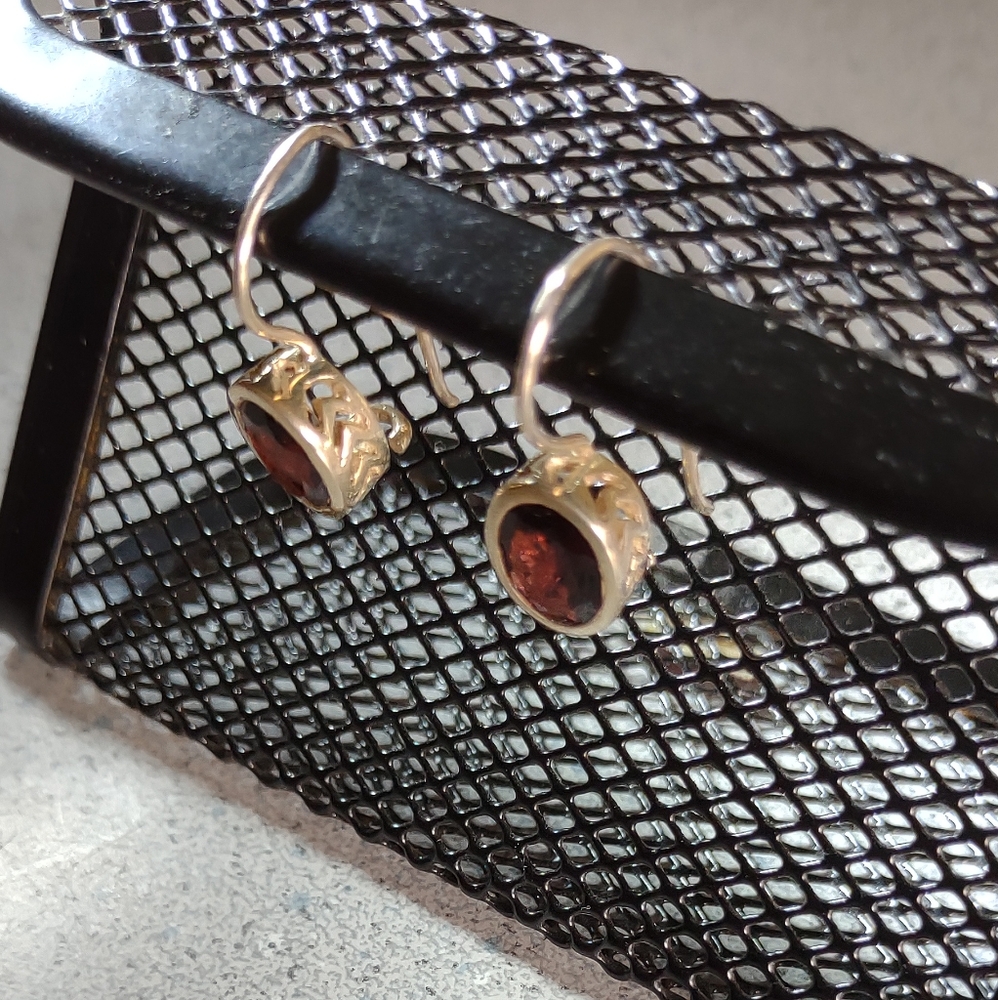 Firm Final price!*Garnet drops*January birthstone - Picture 2 of 6